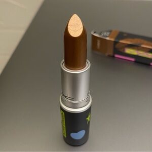 MAC Bringbacks “Chintz” Lipstick